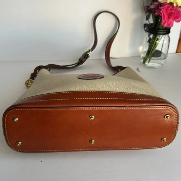 Dooney and Bourke Vintage Brown and Black Pebbled Leather Hobo Shoulder Bag
Y2k - Picture 11 of 17